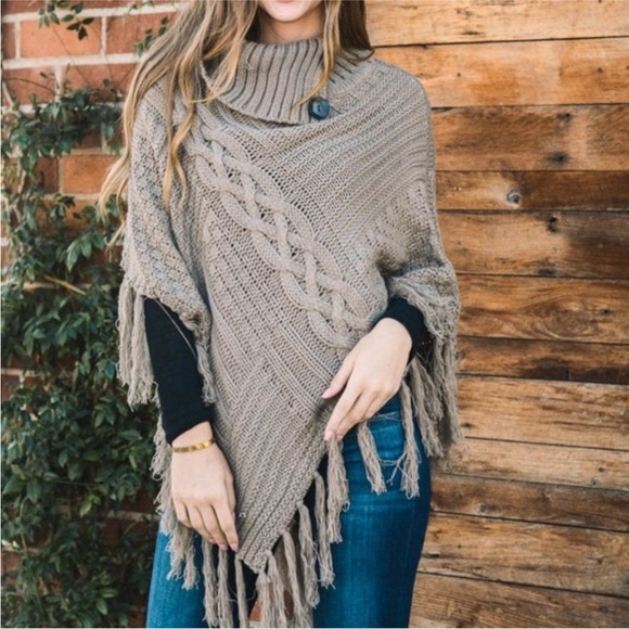 NIP Cozy Mocha Button Detail Tassel Thick Knit Fringe Textured Poncho Sweater OS - Picture 5 of 5